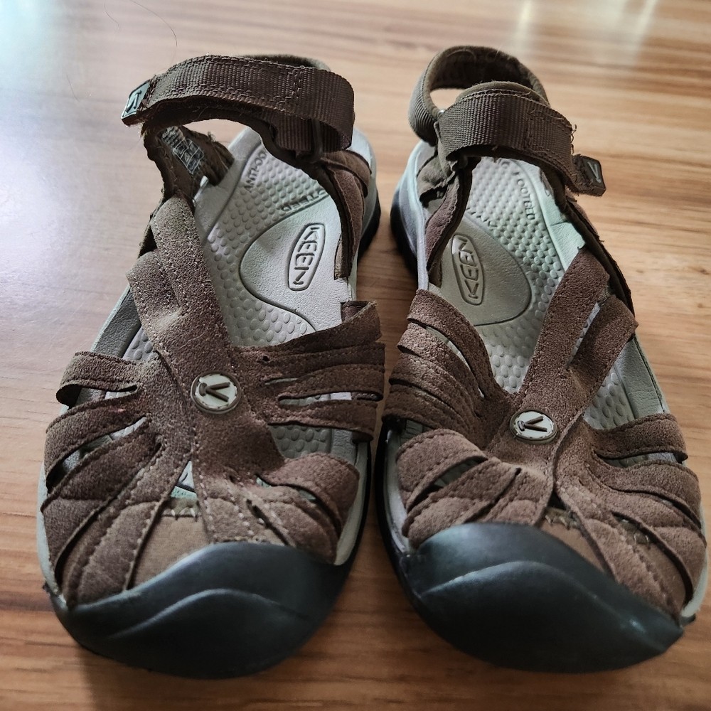 Keen Sandles